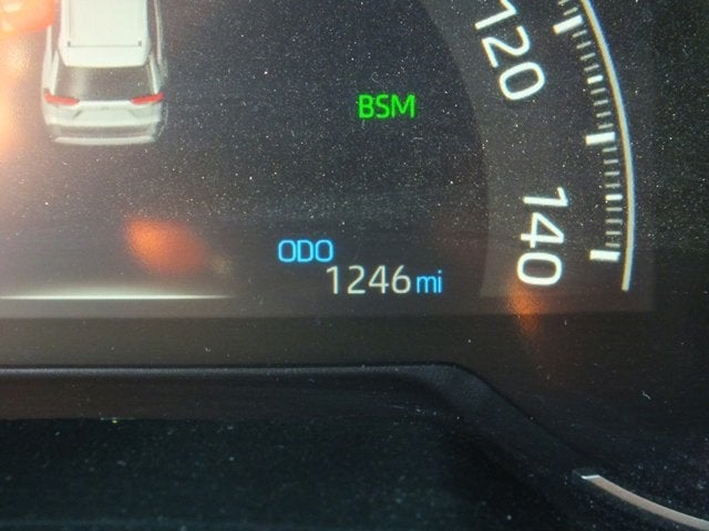 2024 Toyota RAV4 AWD XLE *1-OWNER! ONLY 1K MILES!*